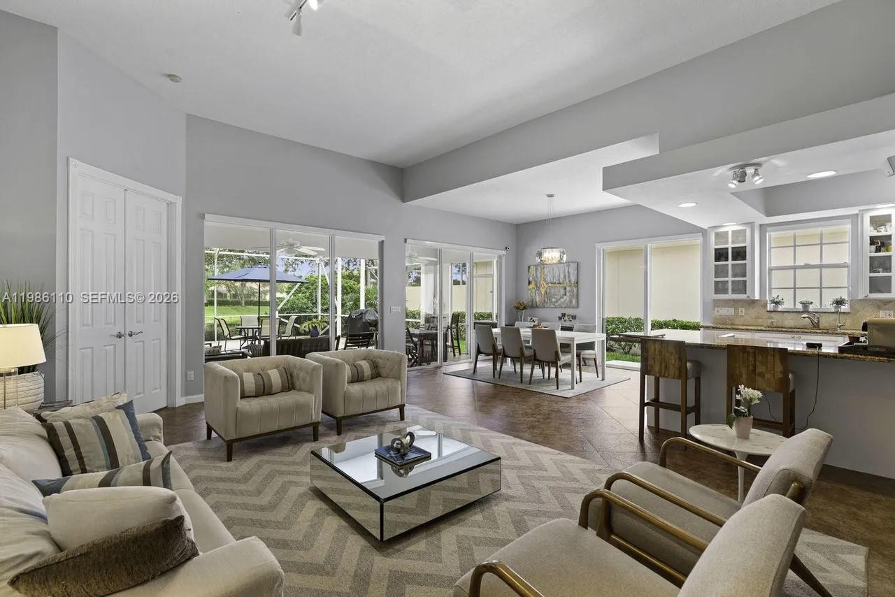 2862 Irma Lk Dr West Palm Beach, FL 33411