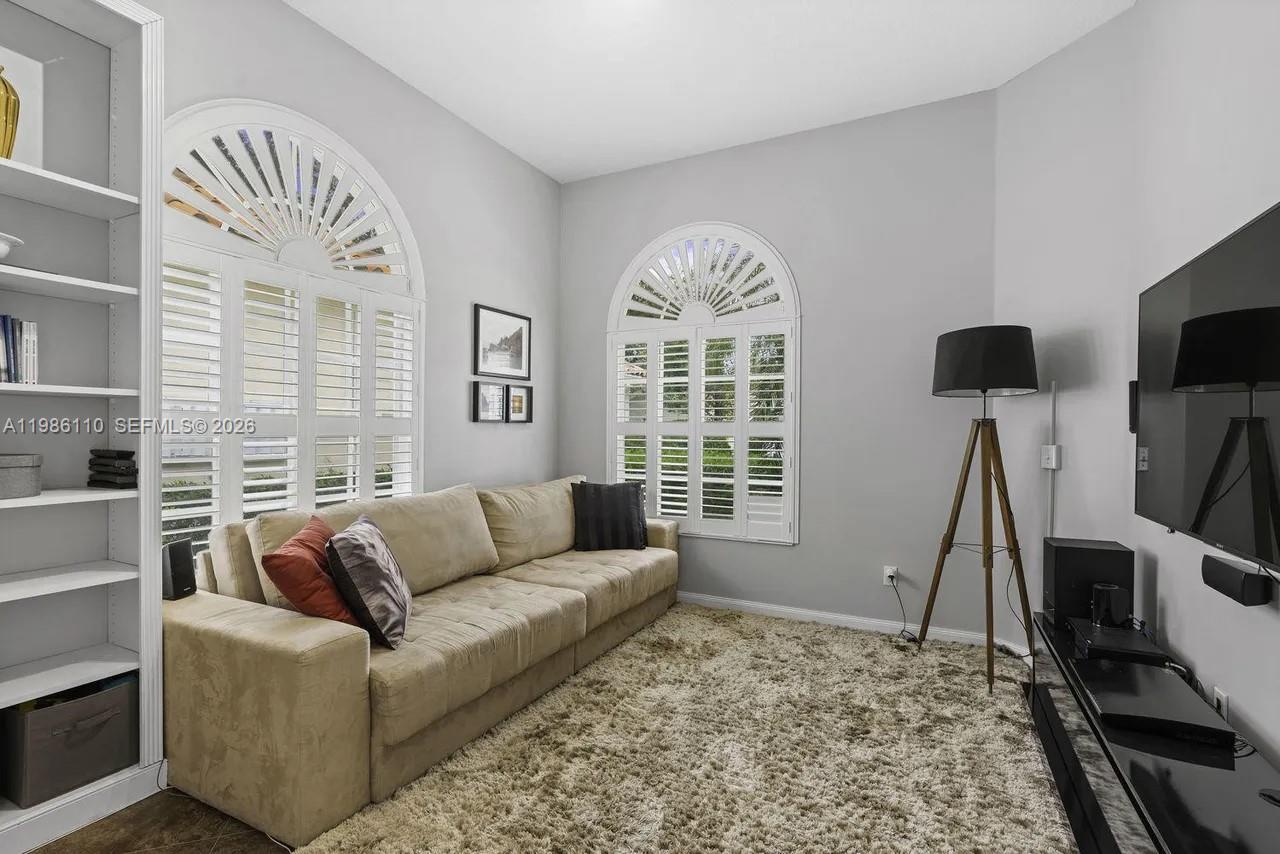 2862 Irma Lk Dr West Palm Beach, FL 33411