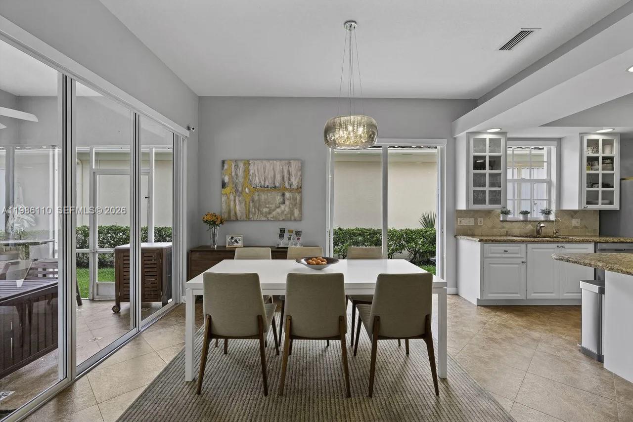 2862 Irma Lk Dr West Palm Beach, FL 33411