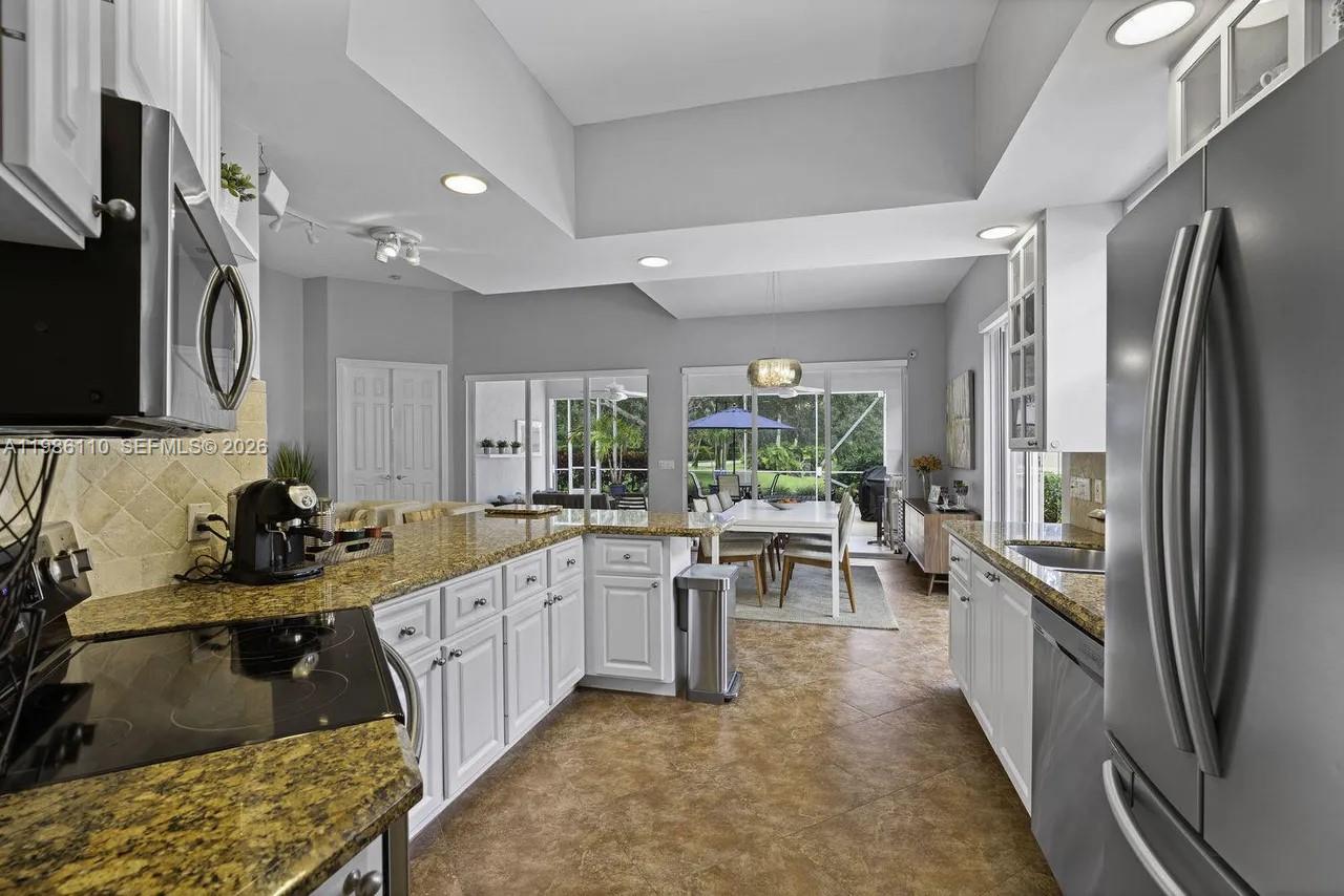 2862 Irma Lk Dr West Palm Beach, FL 33411