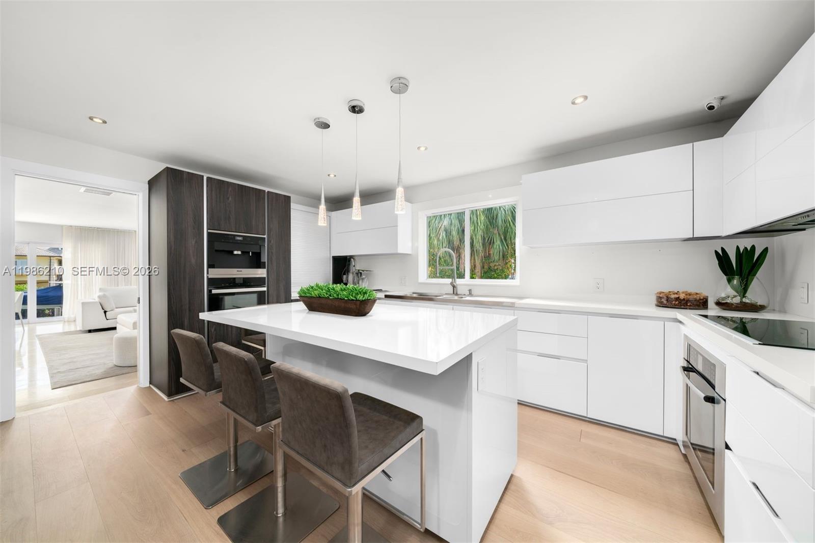 7155 Los Pinos Blvd Coral Gables, FL 33143