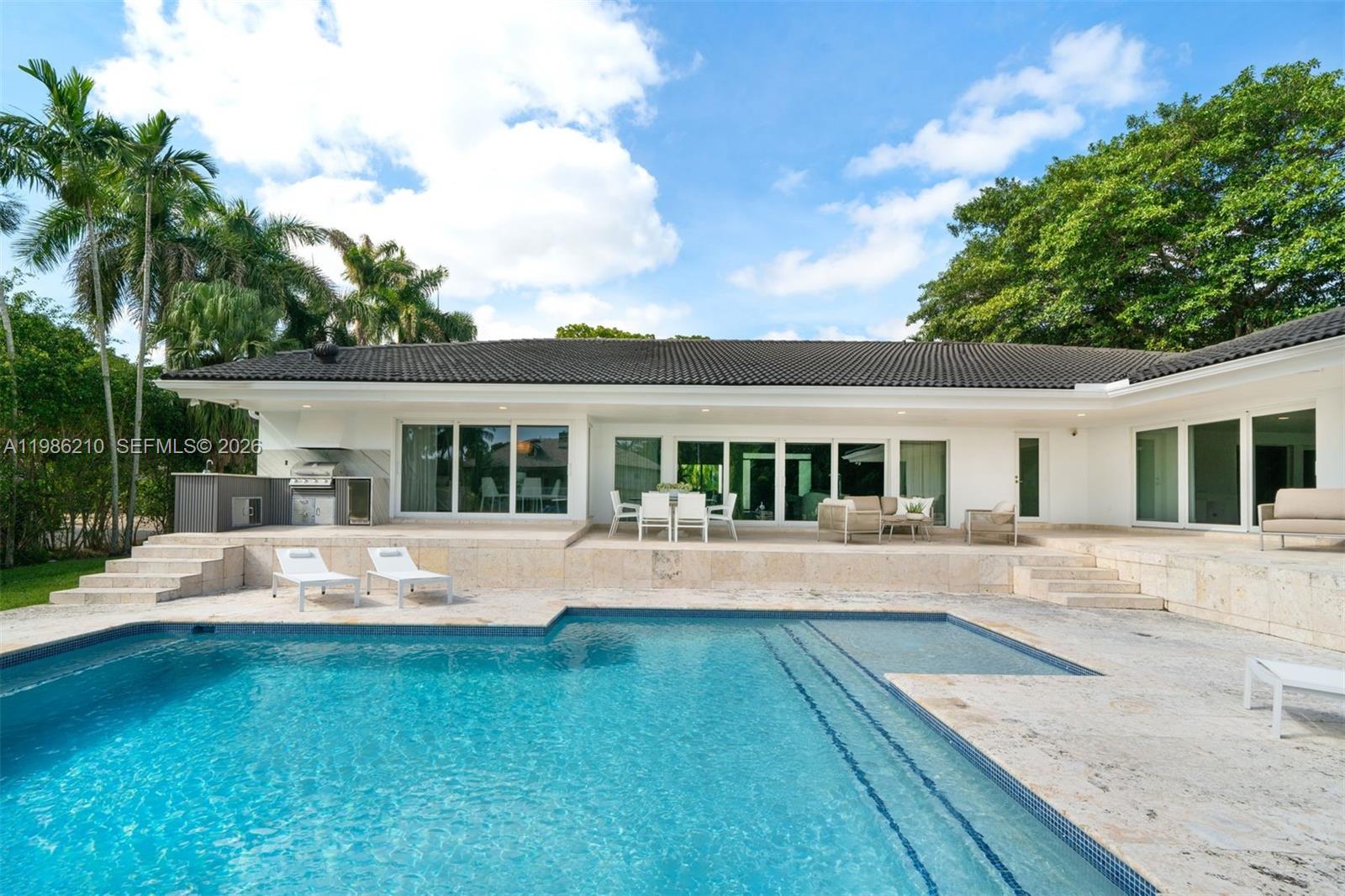 7155 Los Pinos Blvd Coral Gables, FL 33143