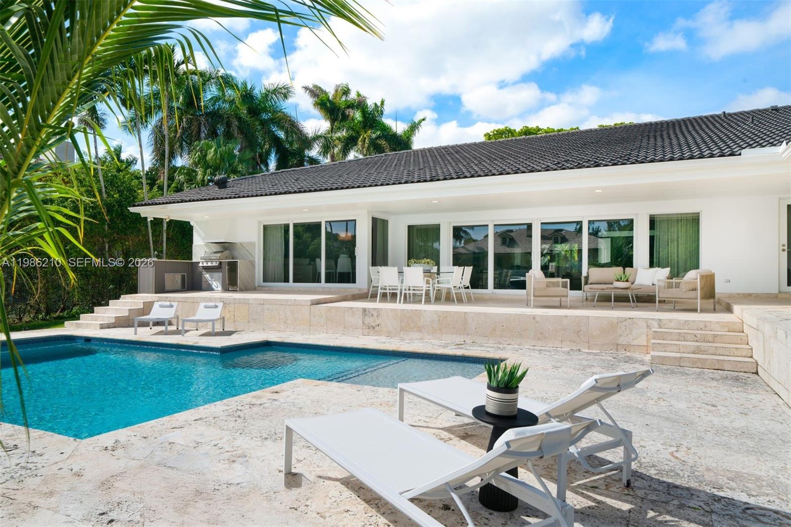 7155 Los Pinos Blvd Coral Gables, FL 33143