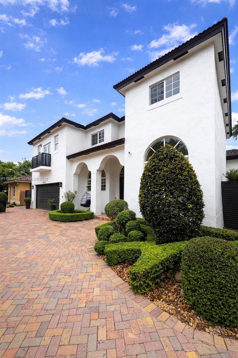 7770 NW 161st Ter Miami Lakes, FL 33016