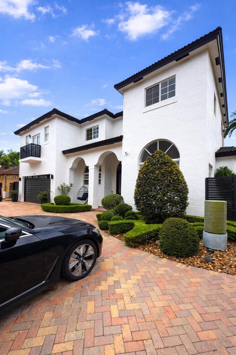 7770 NW 161st Ter Miami Lakes, FL 33016