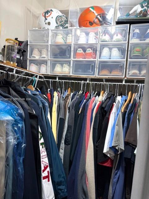 7770 NW 161st Ter Miami Lakes, FL 33016