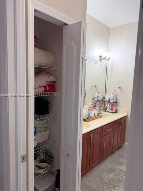 7770 NW 161st Ter Miami Lakes, FL 33016