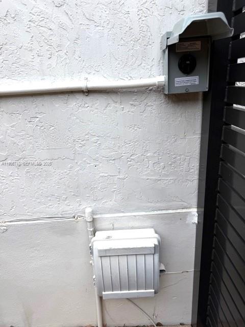 7770 NW 161st Ter Miami Lakes, FL 33016