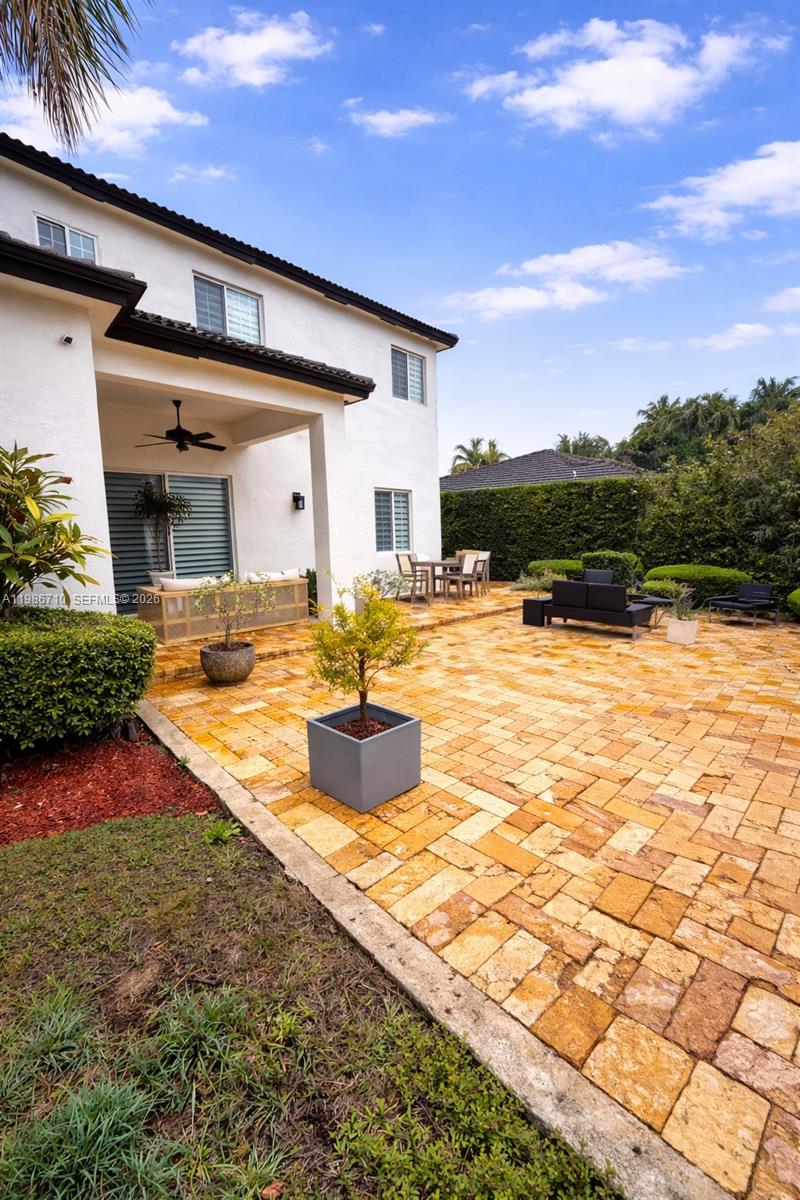 7770 NW 161st Ter Miami Lakes, FL 33016