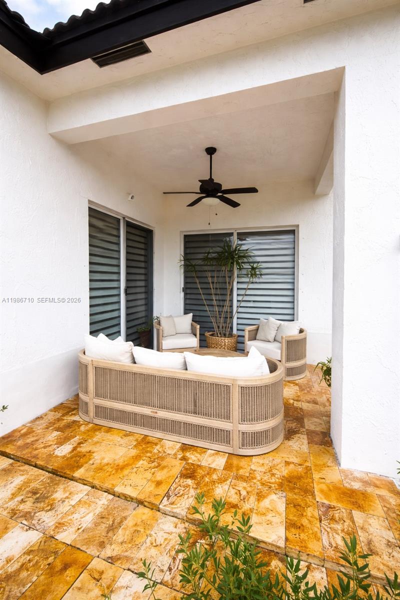 7770 NW 161st Ter Miami Lakes, FL 33016