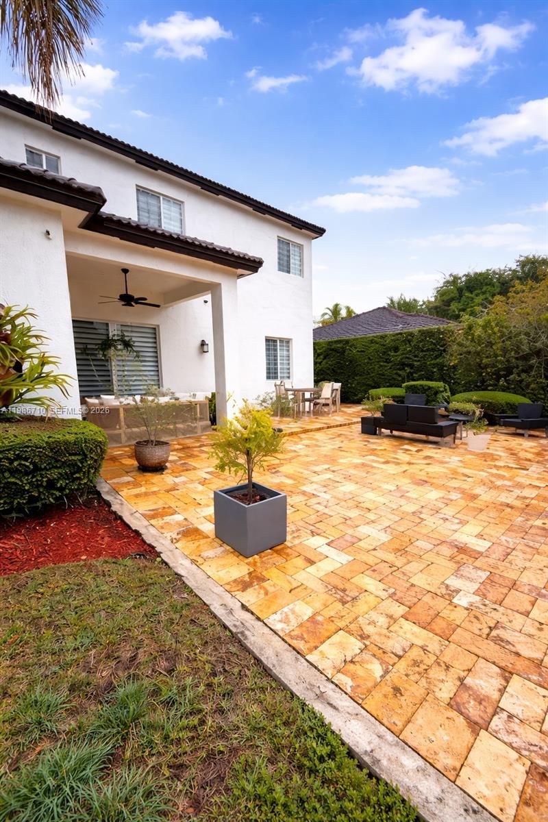 7770 NW 161st Ter Miami Lakes, FL 33016