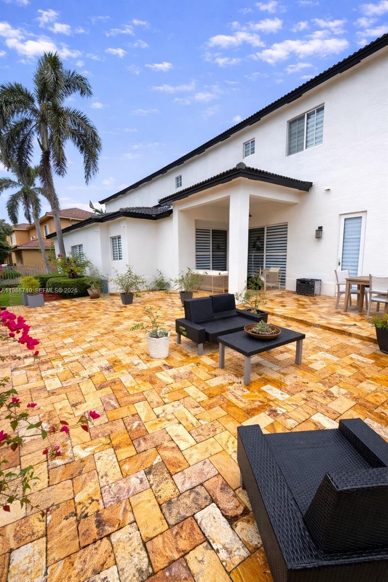 7770 NW 161st Ter Miami Lakes, FL 33016