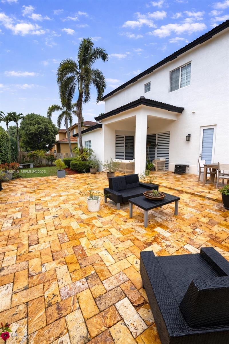 7770 NW 161st Ter Miami Lakes, FL 33016