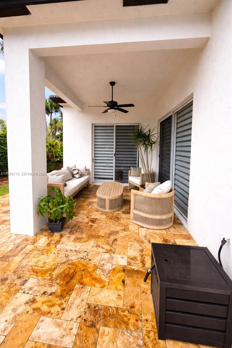 7770 NW 161st Ter Miami Lakes, FL 33016