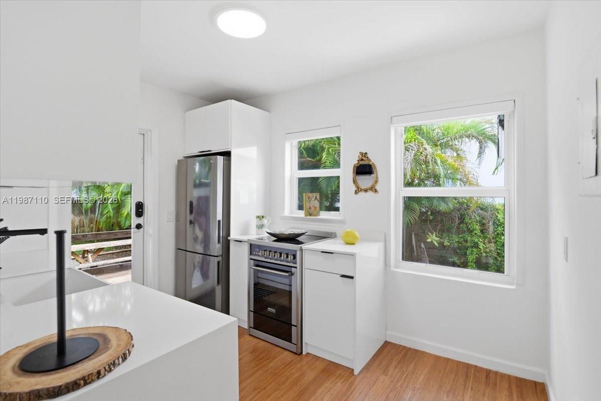 1850 NW 53rd St Miami, FL 33142