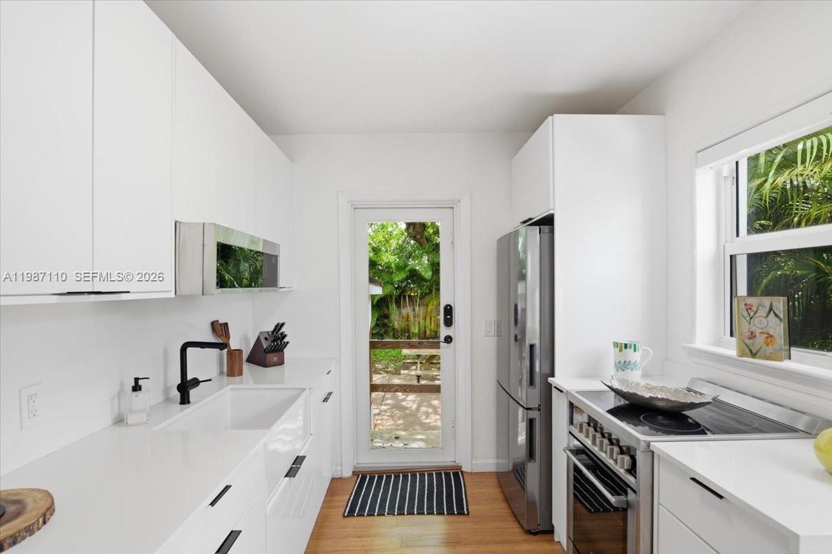 1850 NW 53rd St Miami, FL 33142