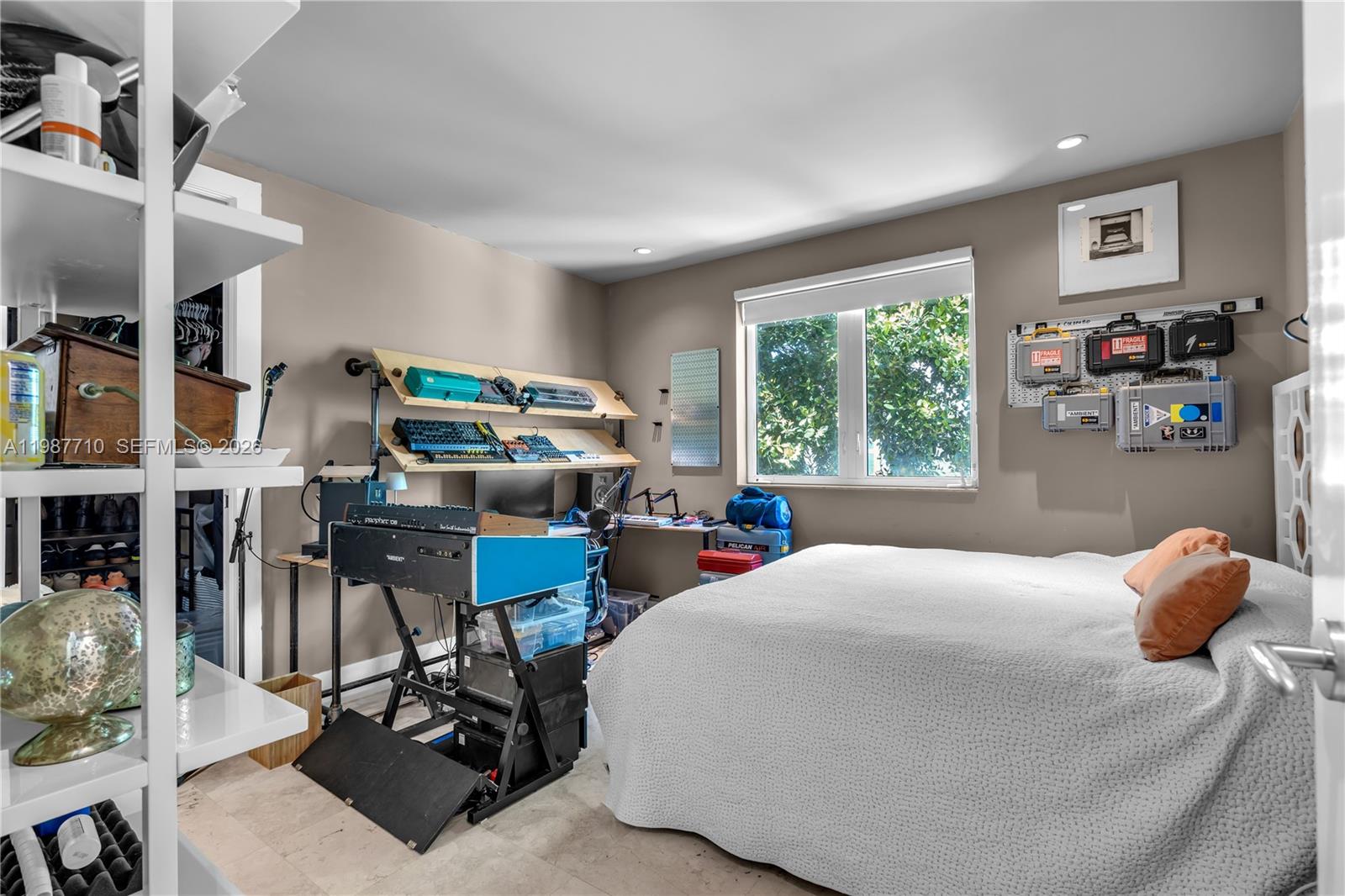 140 Hampton Ln Key Biscayne, FL 33149