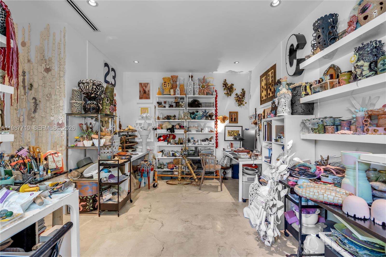 140 Hampton Ln Key Biscayne, FL 33149