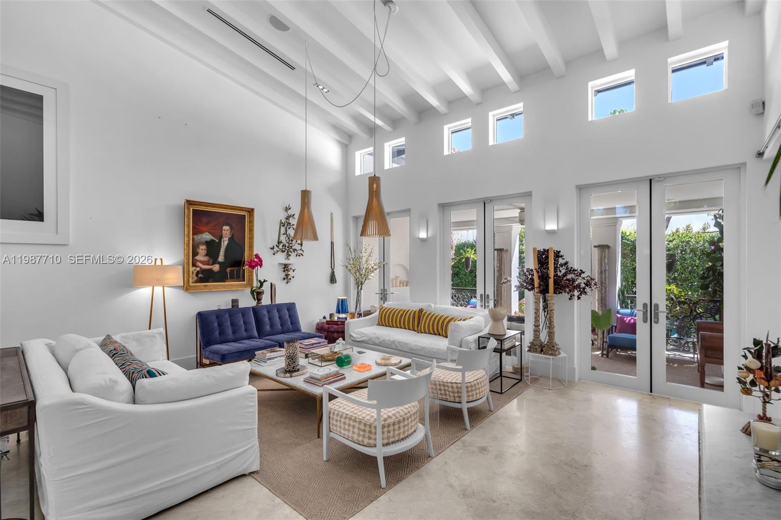 140 Hampton Ln Key Biscayne, FL 33149