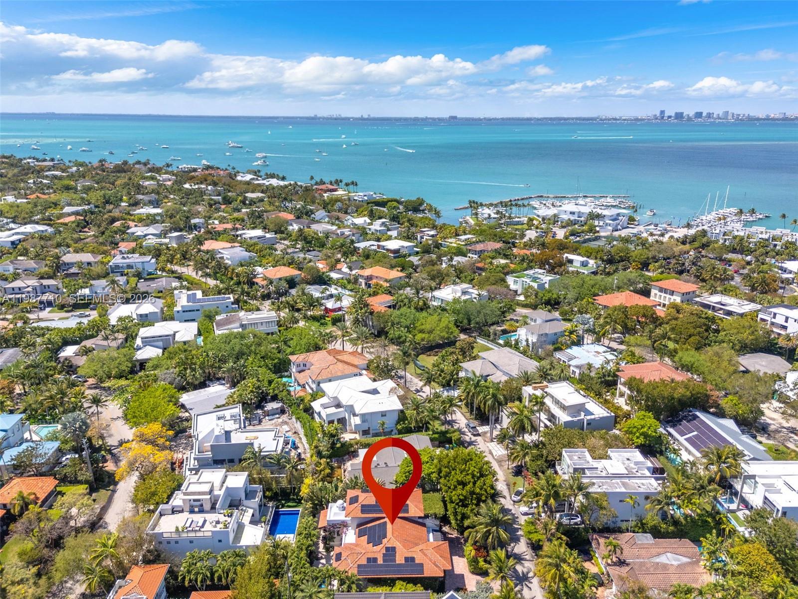 140 Hampton Ln Key Biscayne, FL 33149