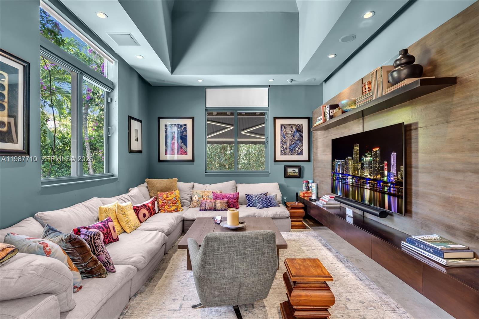 140 Hampton Ln Key Biscayne, FL 33149