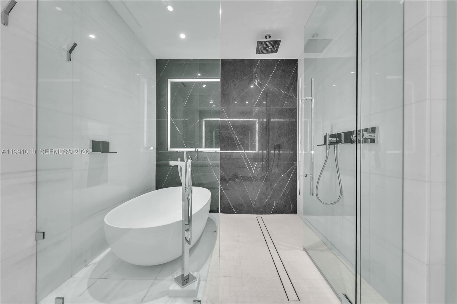 image Aston Martin Residences10