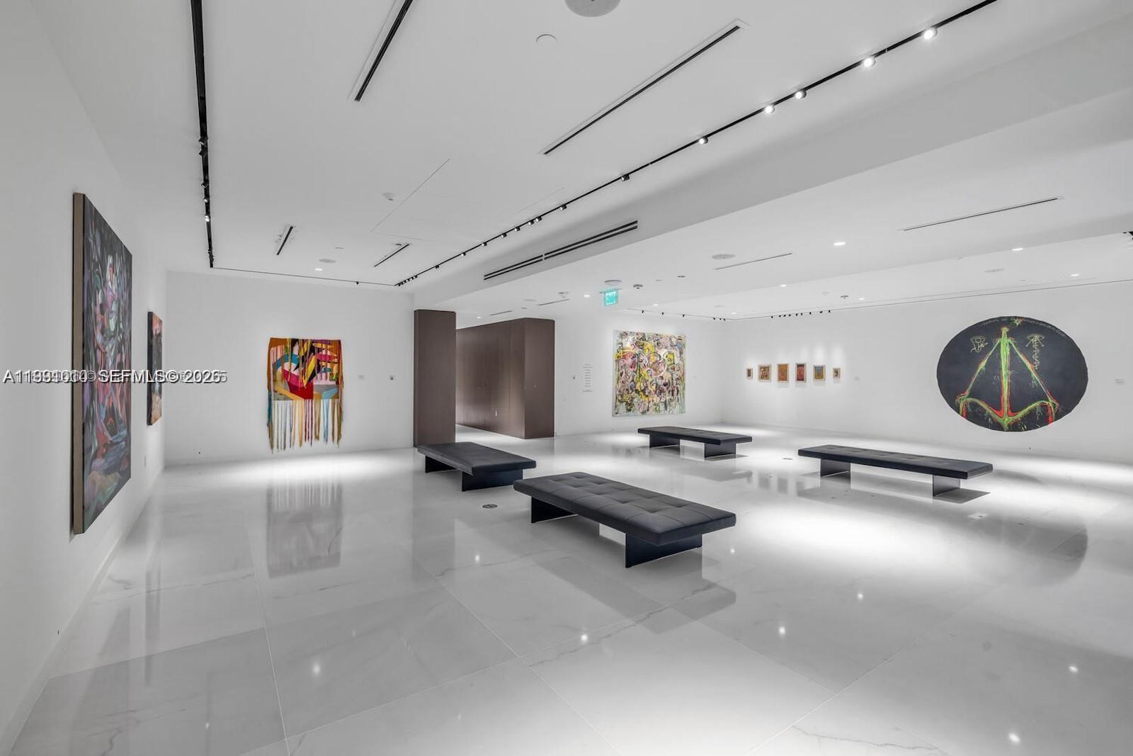 image Aston Martin Residences17