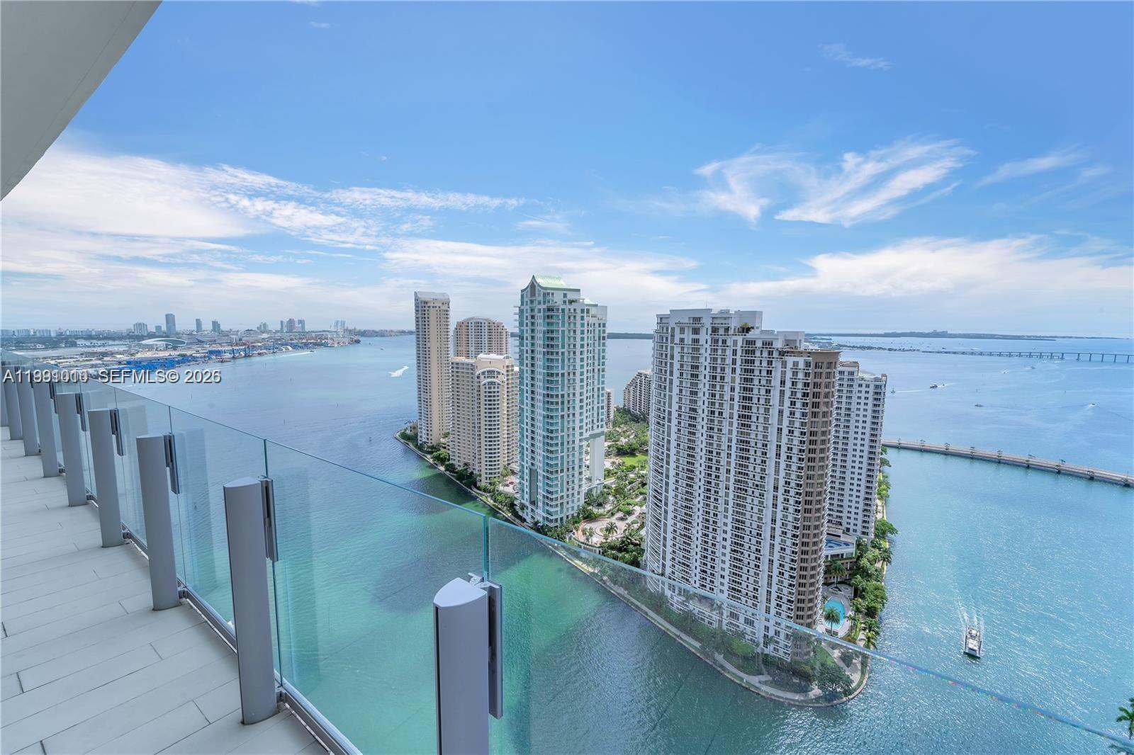 image Aston Martin Residences19