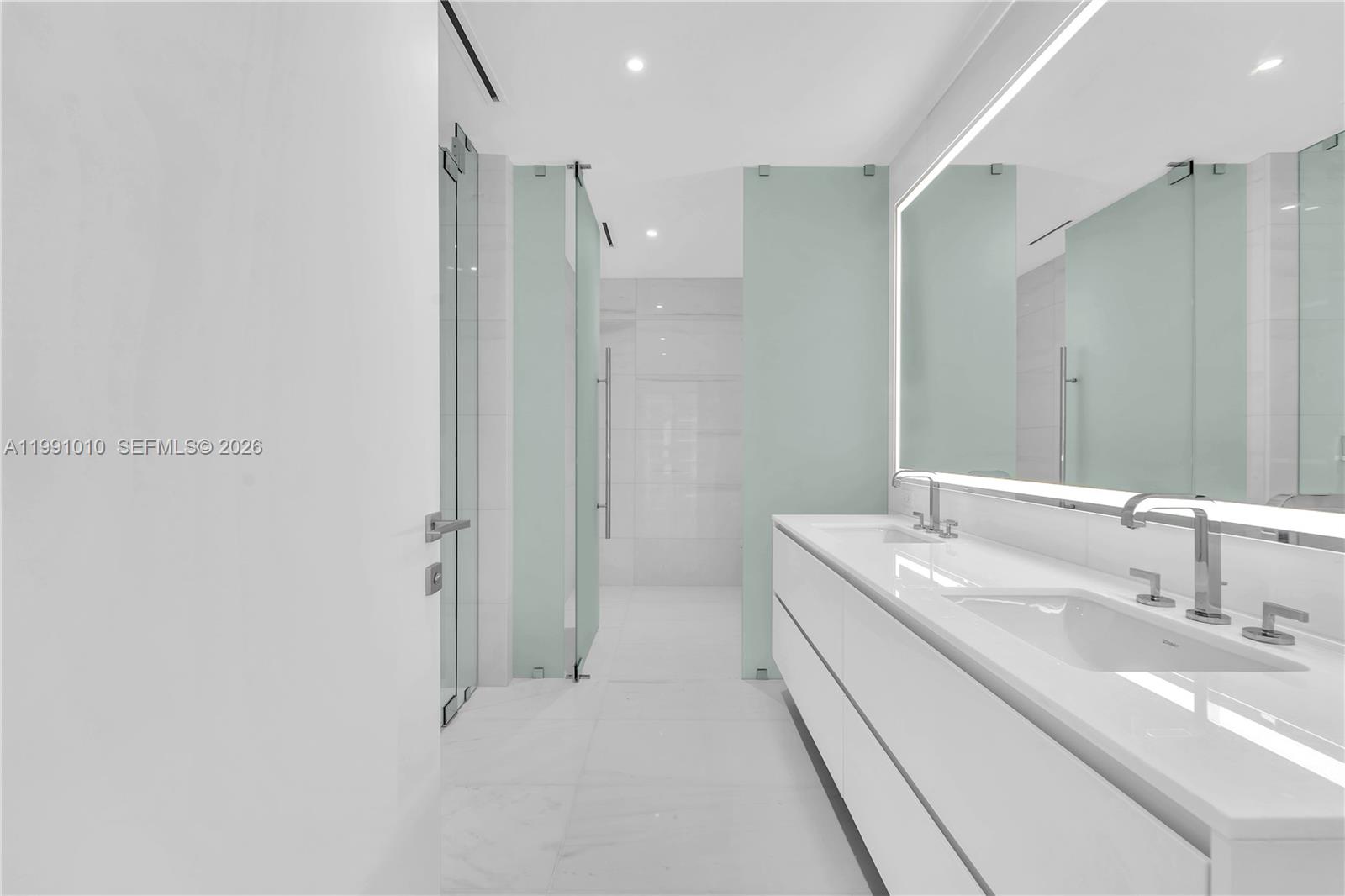 image Aston Martin Residences8