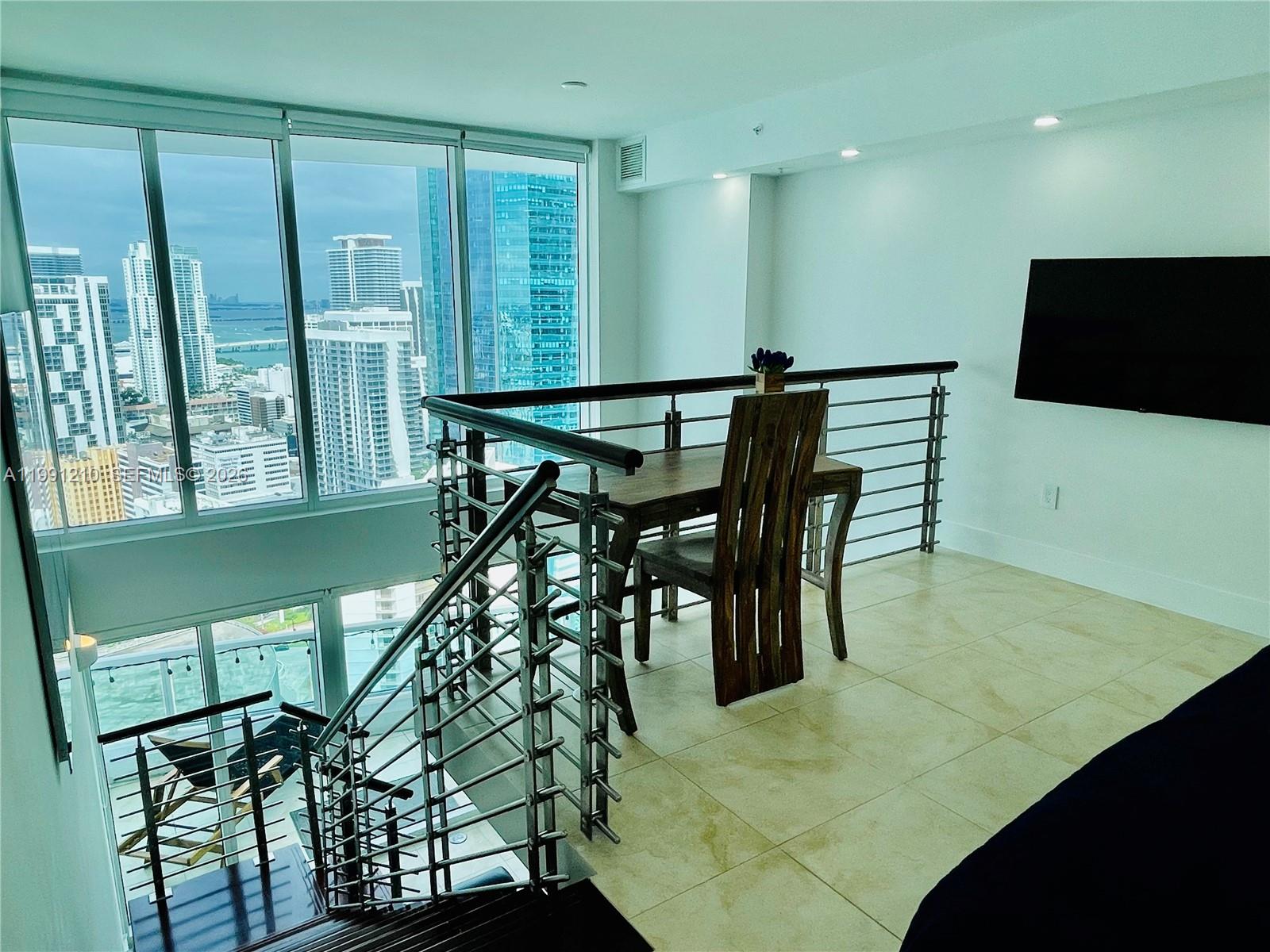 image Brickell on the River South10