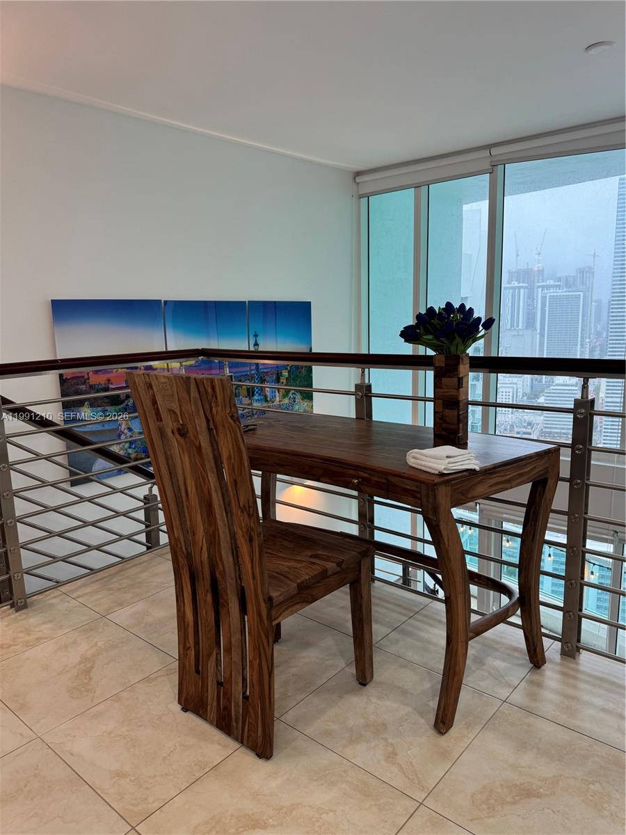 image Brickell on the River South12