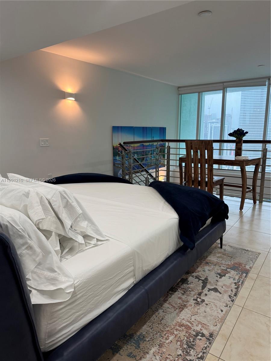 image Brickell on the River South14