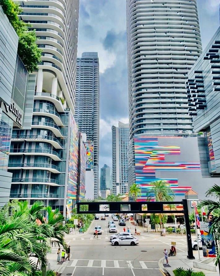 image Brickell on the River South54