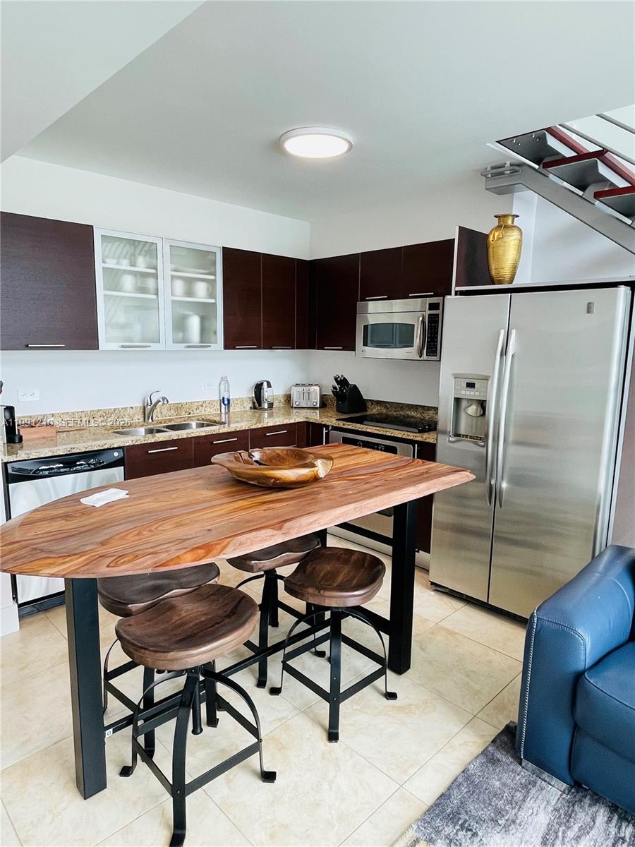 image Brickell on the River South7