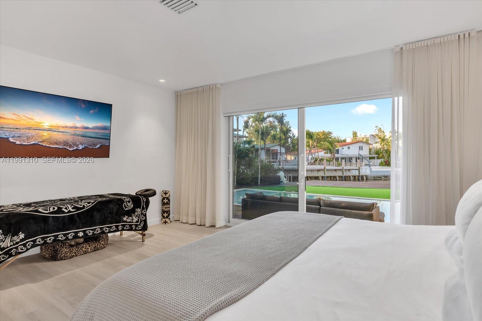 1277 Biscaya Dr Surfside, FL 33154