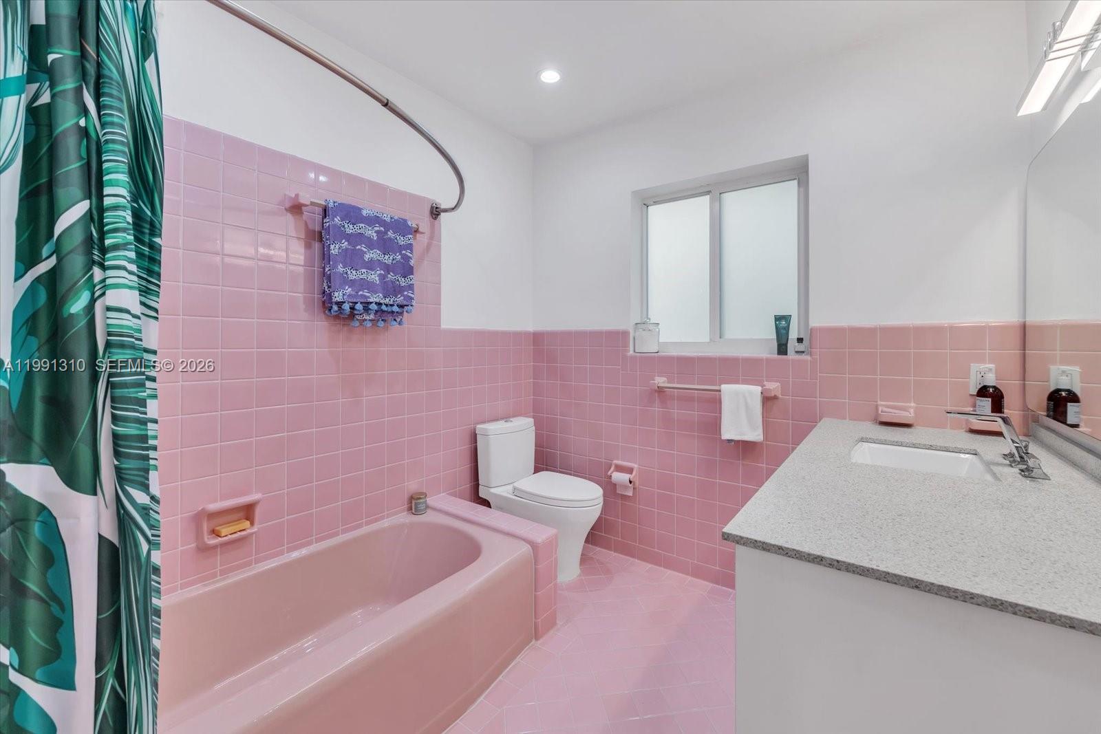 1277 Biscaya Dr Surfside, FL 33154