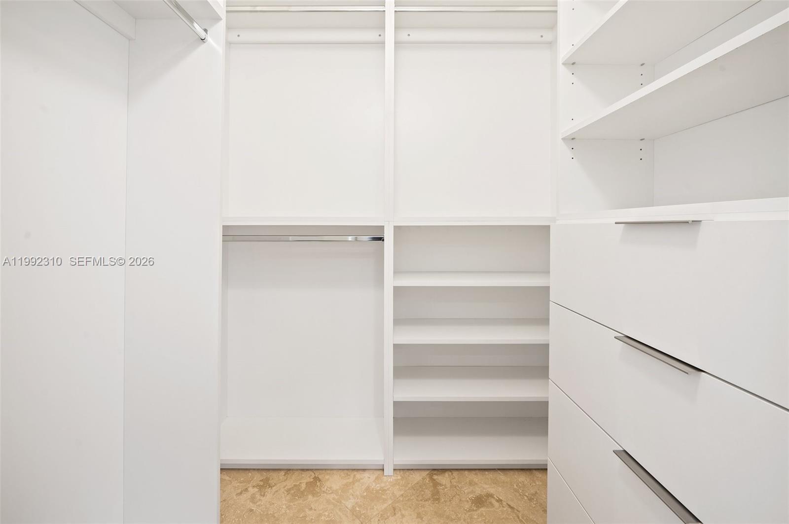 520 Brickell Key Dr #A1712 Miami, FL 33131