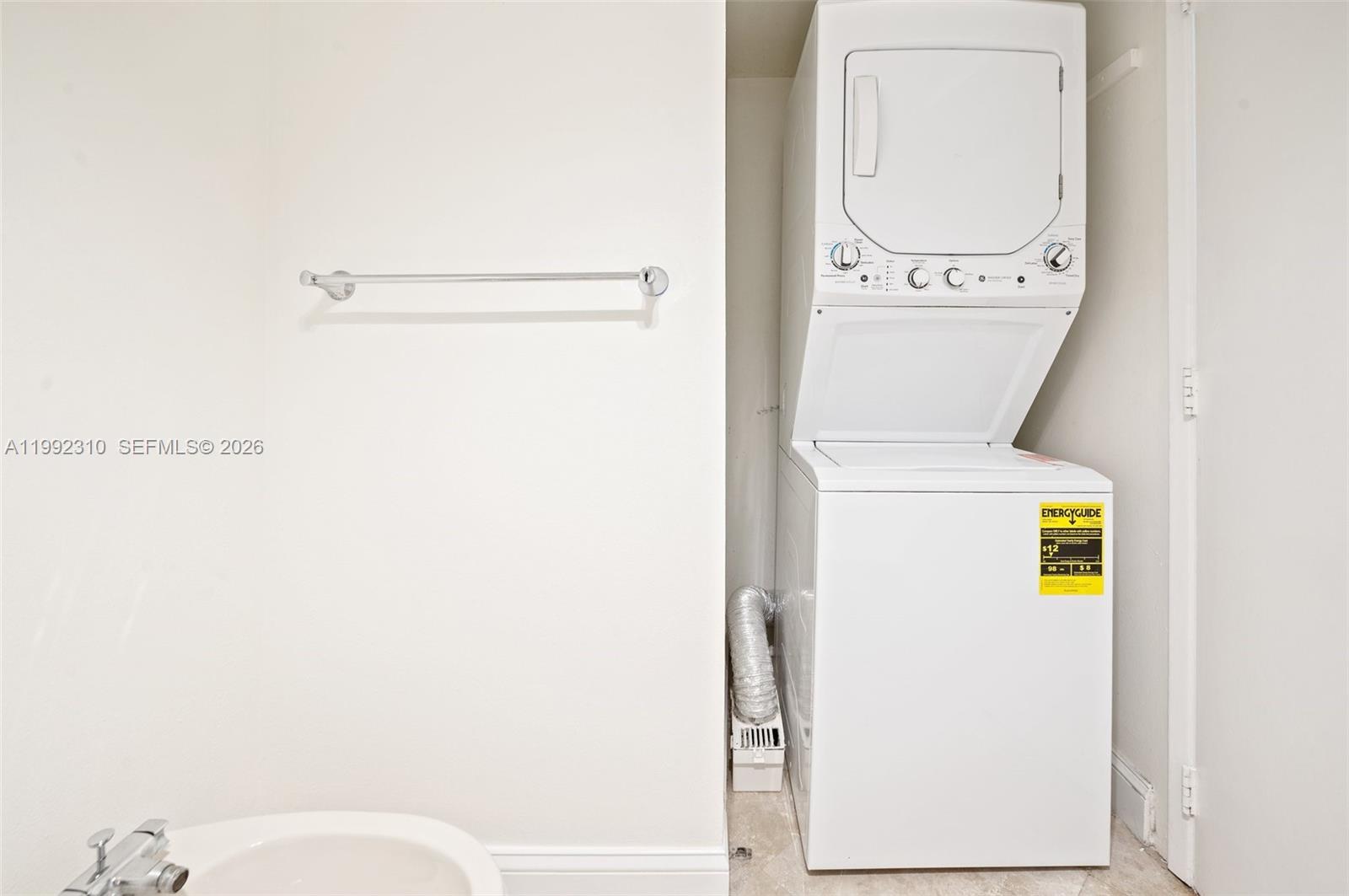 520 Brickell Key Dr #A1712 Miami, FL 33131