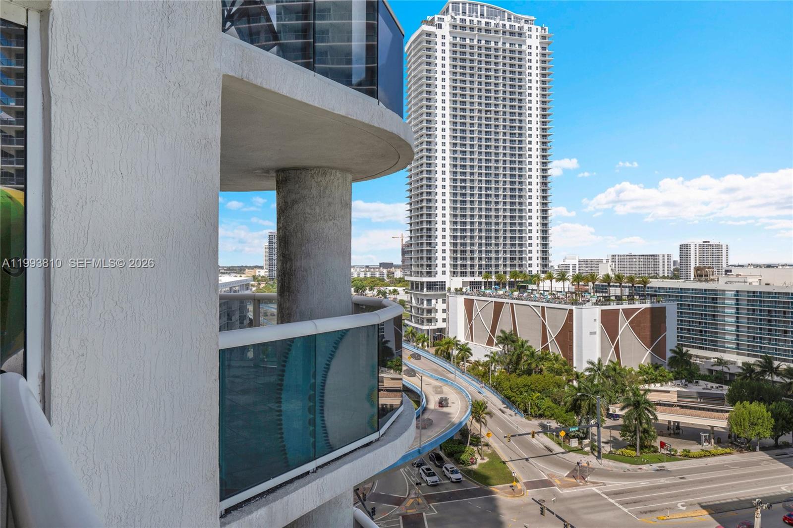 image Beach Club 330