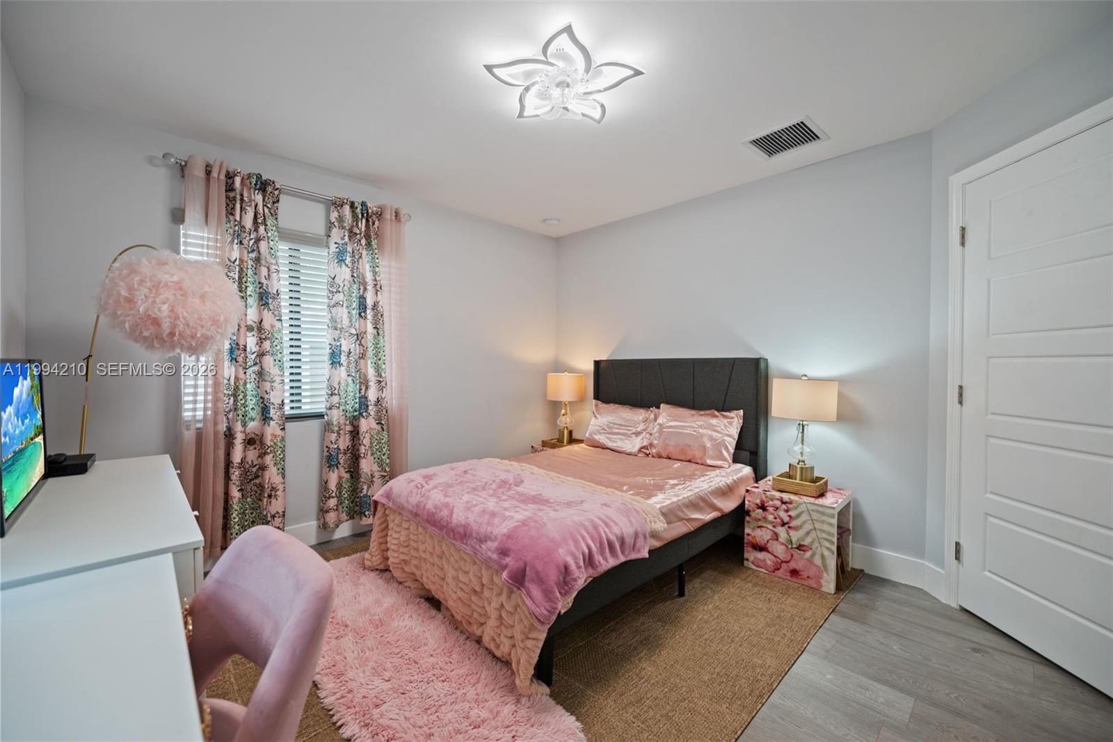 3242 SW 44th St Dania Beach, FL 33312