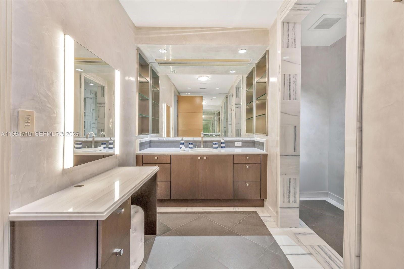 60 Edgewater Dr #TS-A Coral Gables, FL 33133