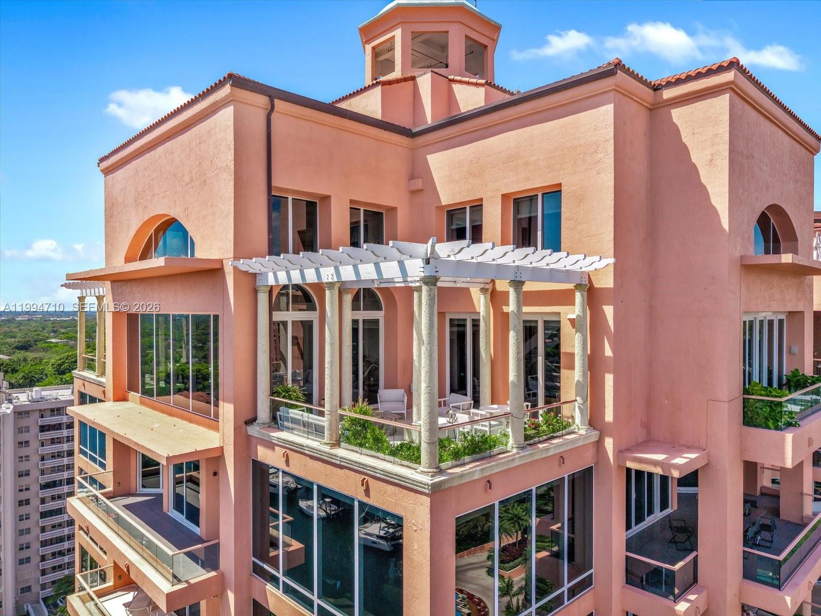 60 Edgewater Dr #TS-A Coral Gables, FL 33133