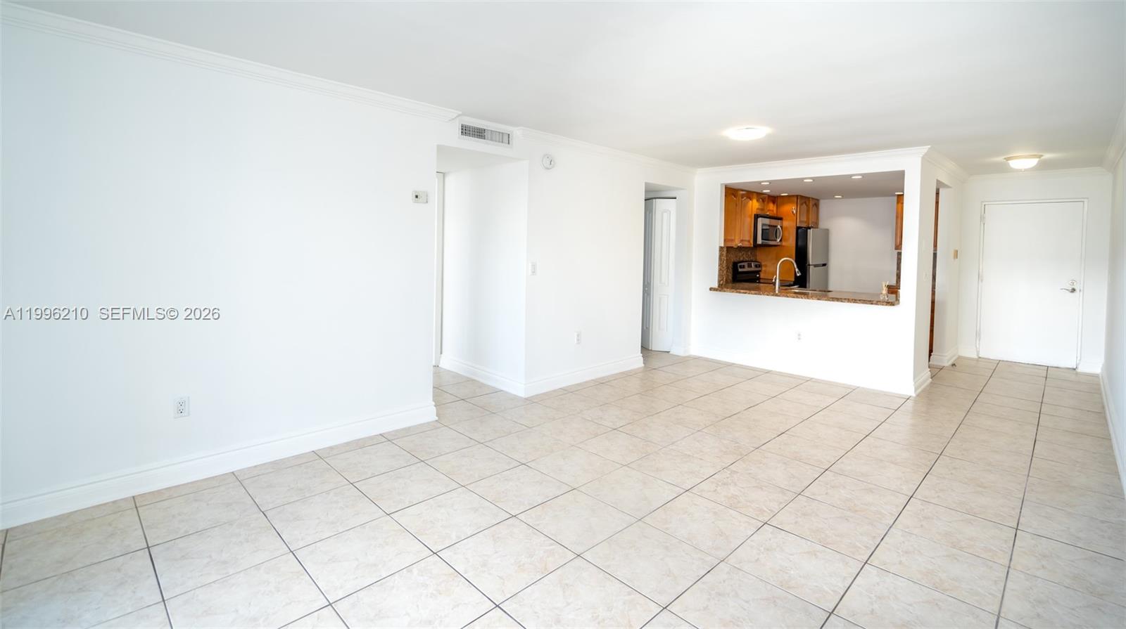 3527 NE 168th St #301 North Miami Beach, FL 33160