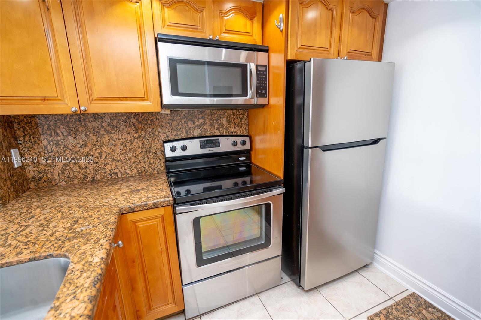 3527 NE 168th St #301 North Miami Beach, FL 33160