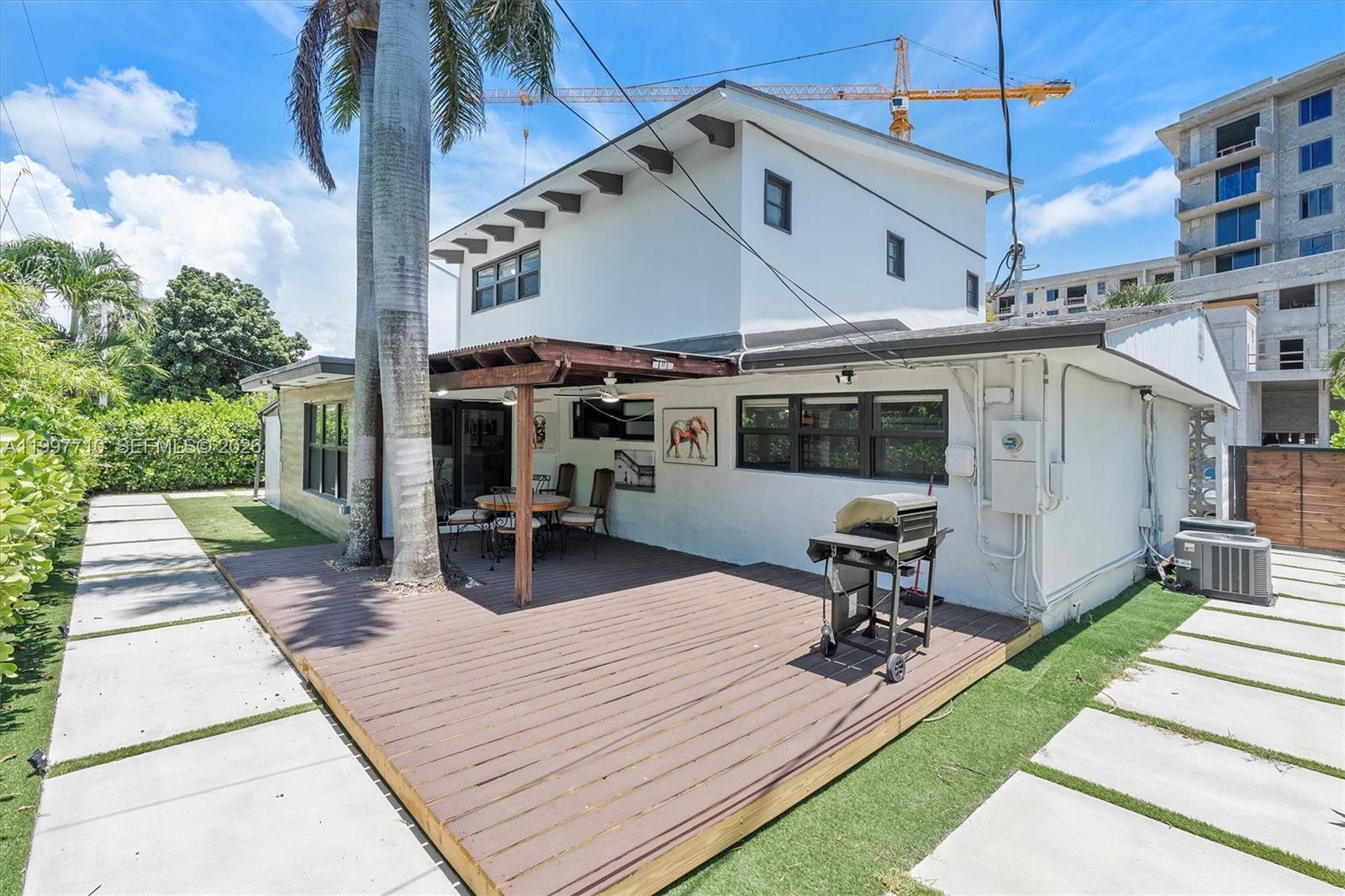 3375 NE 20th Ave Oakland Park, FL 33306