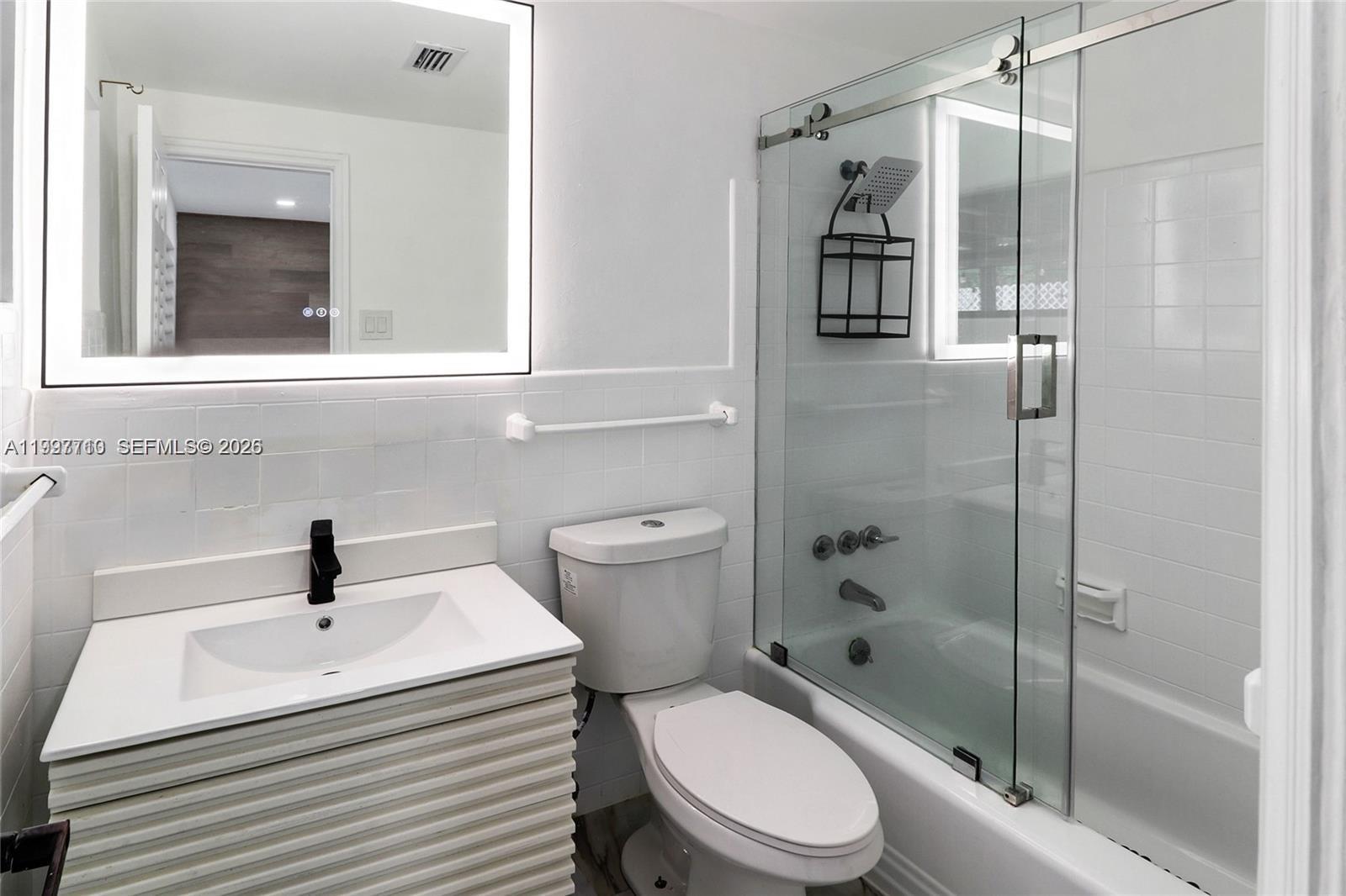 3375 NE 20th Ave Oakland Park, FL 33306