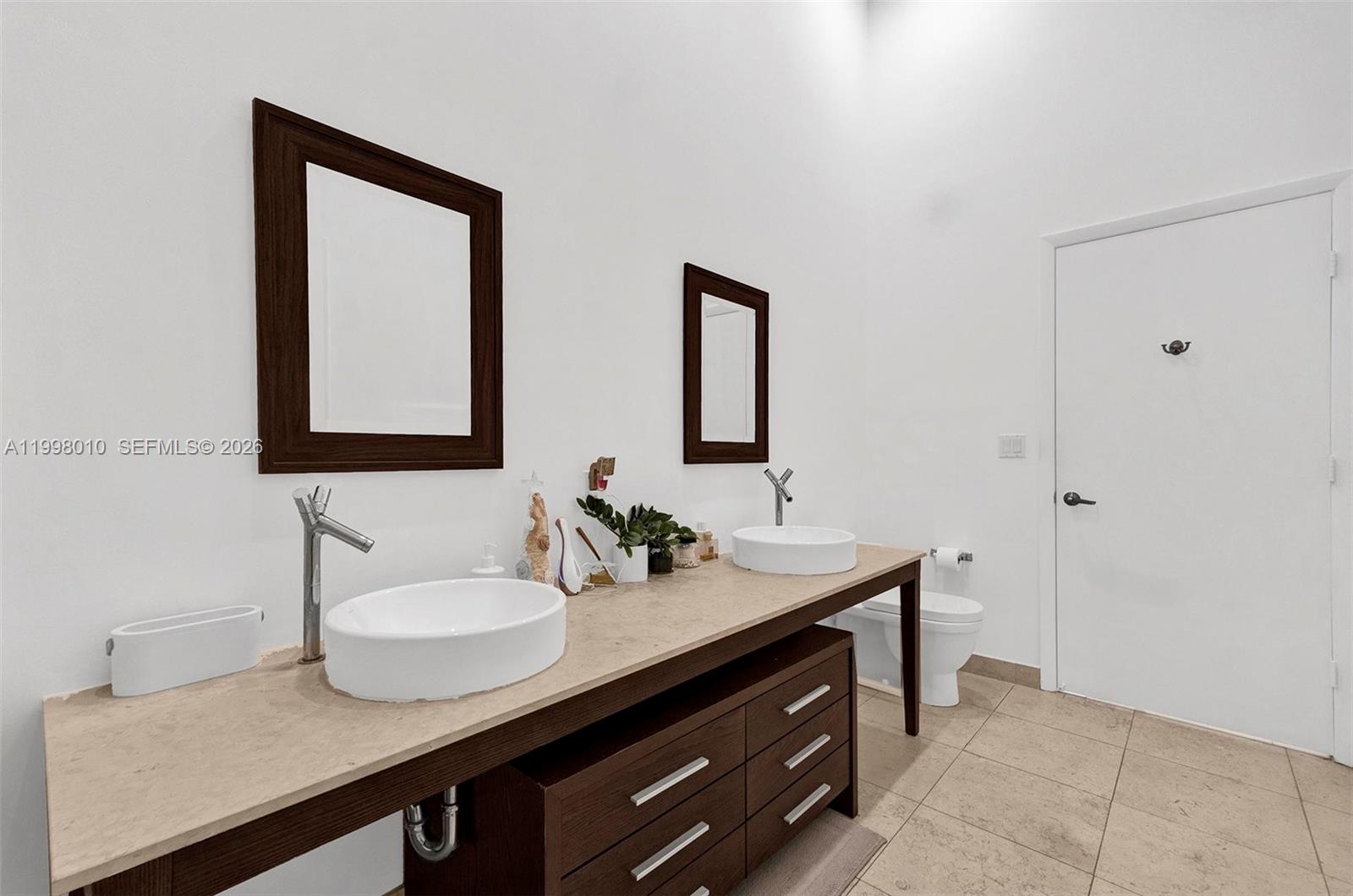 image Icon Brickell I11