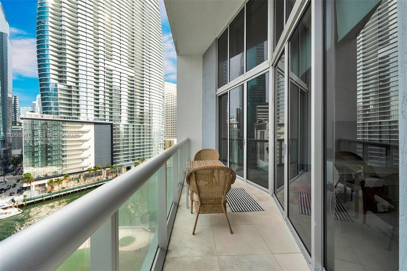 image Icon Brickell I18