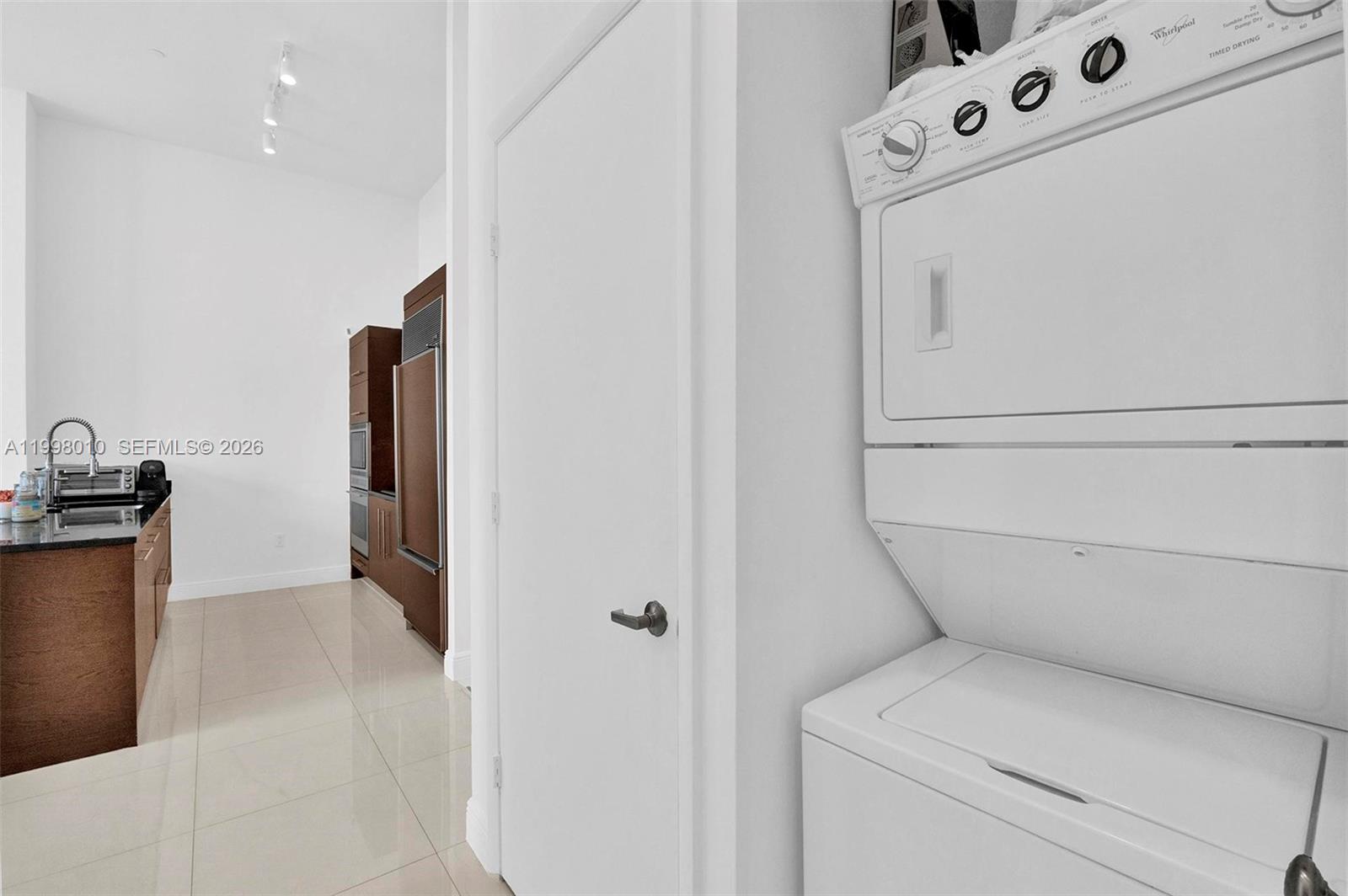 image Icon Brickell I8