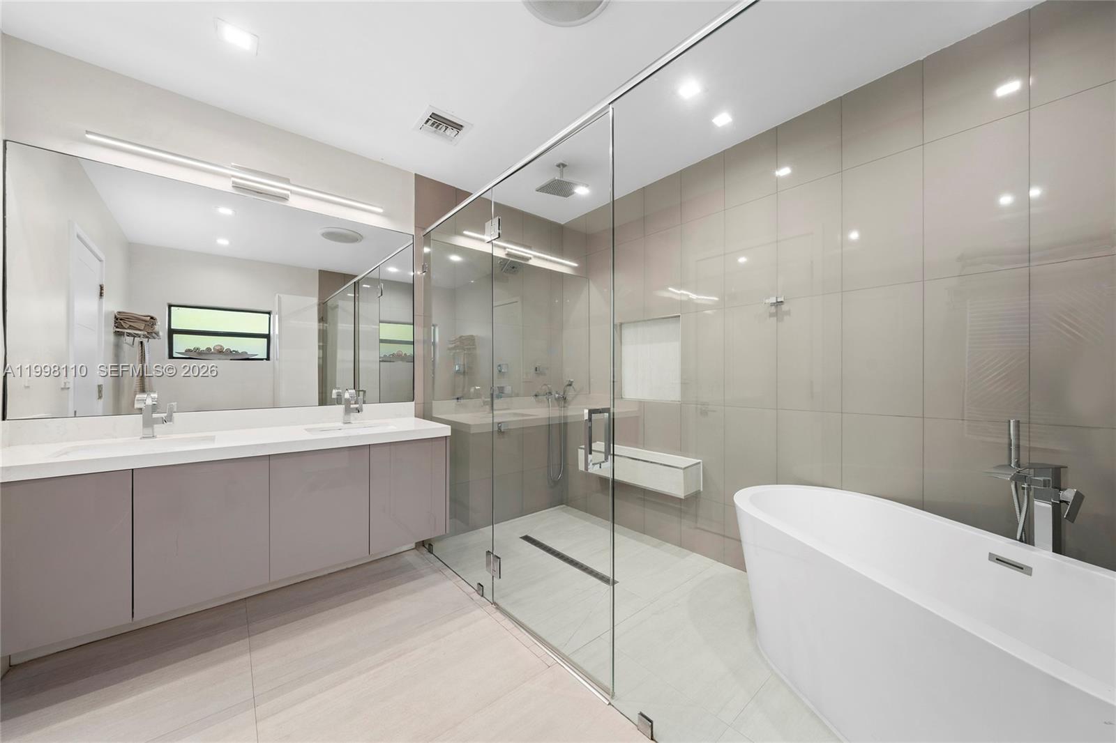 3141 N Bay Rd Miami Beach, FL 33140